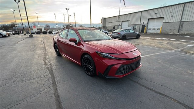 Used 2025 Toyota Camry SE image 27
