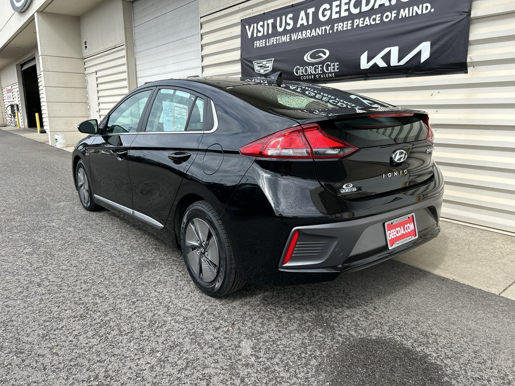 Used 2020 Hyundai Ioniq SE FWD image 6