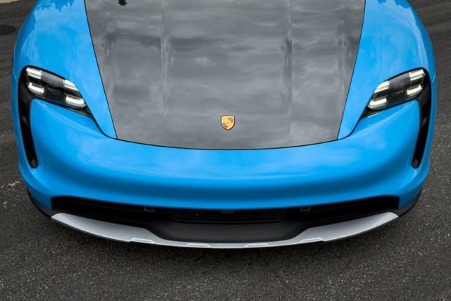 Used 2022 Porsche Taycan 4 Cross Turismo image 15