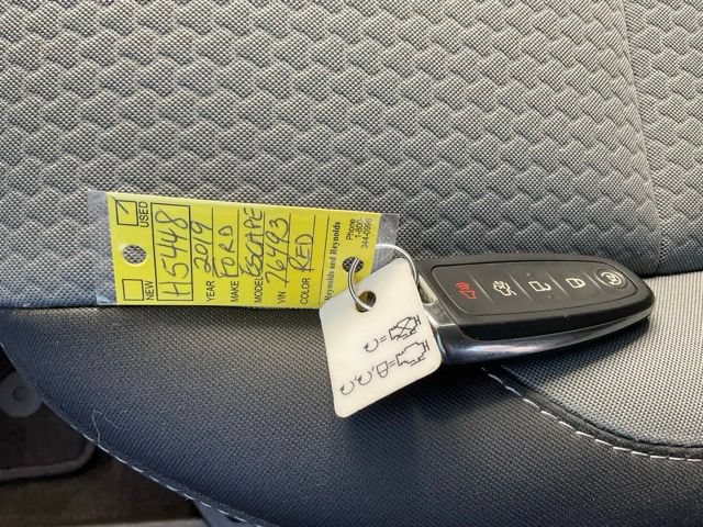 Used 2019 Ford Escape SE FWD image 46