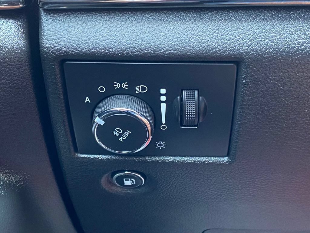 Used 2020 Jeep Grand Cherokee High Altitude AWD/4WD image 27