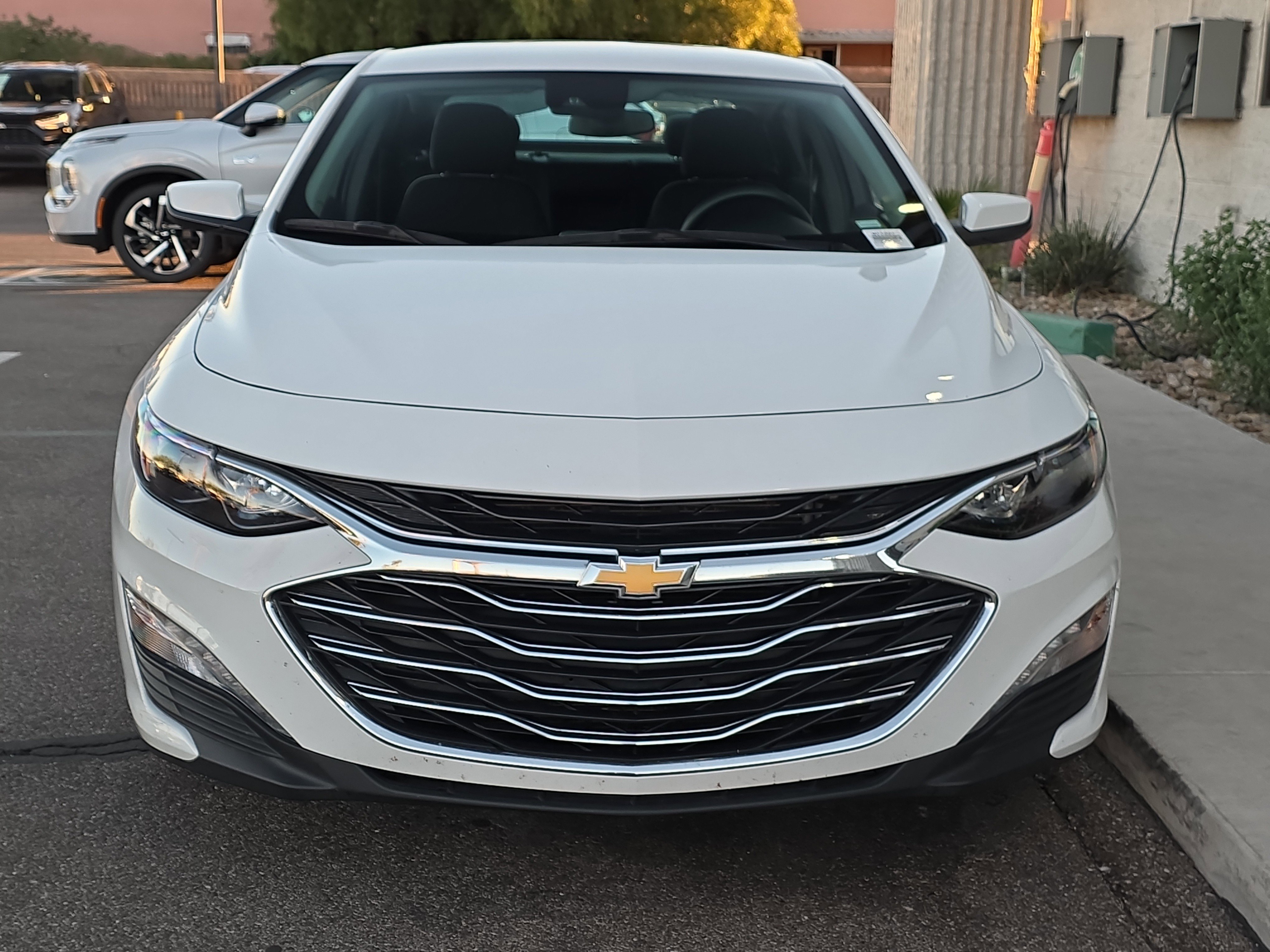 Used 2024 Chevrolet Malibu LT image 2