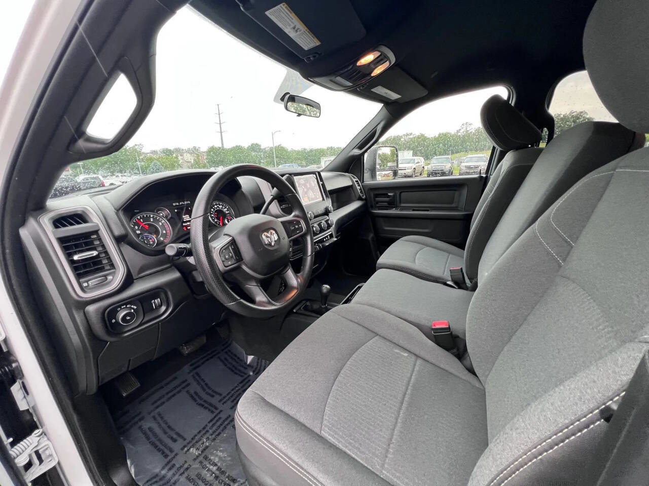 Used 2024 RAM 3500 Tradesman w/ Chrome Appearance Group image 12