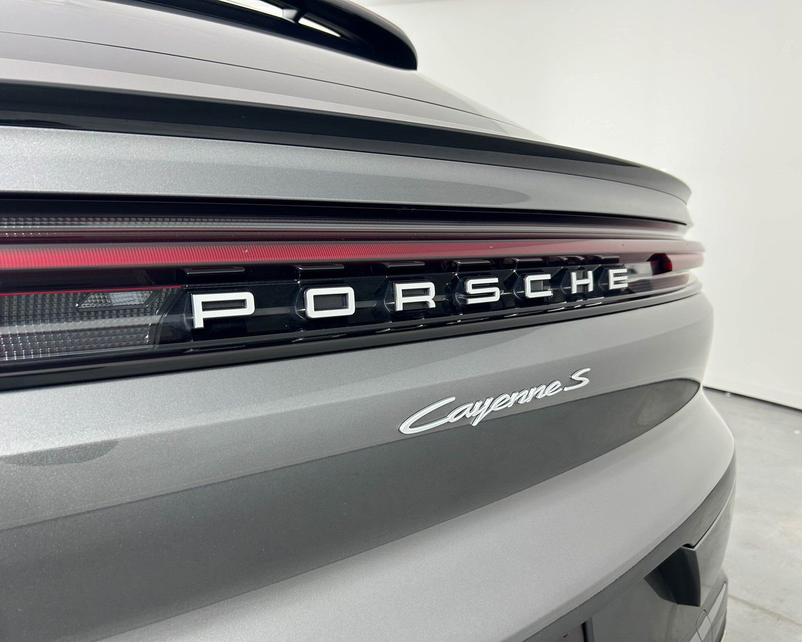 Certified 2024 Porsche Cayenne S AWD/4WD image 12