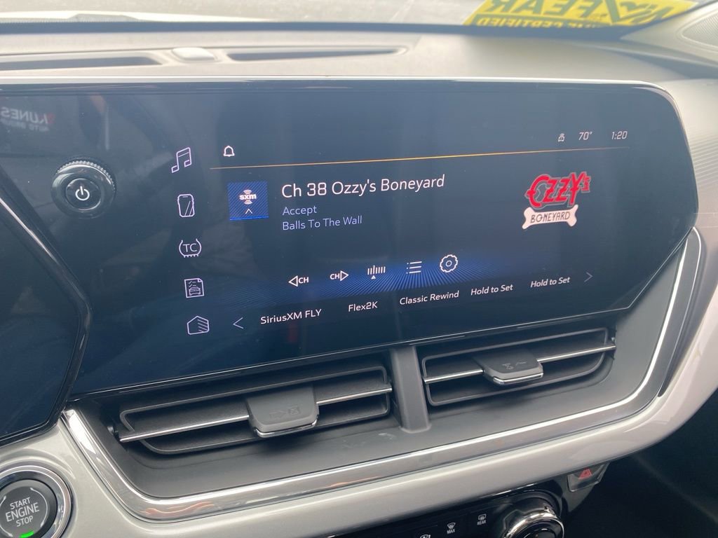 New 2025 Chevrolet Trax LT image 30