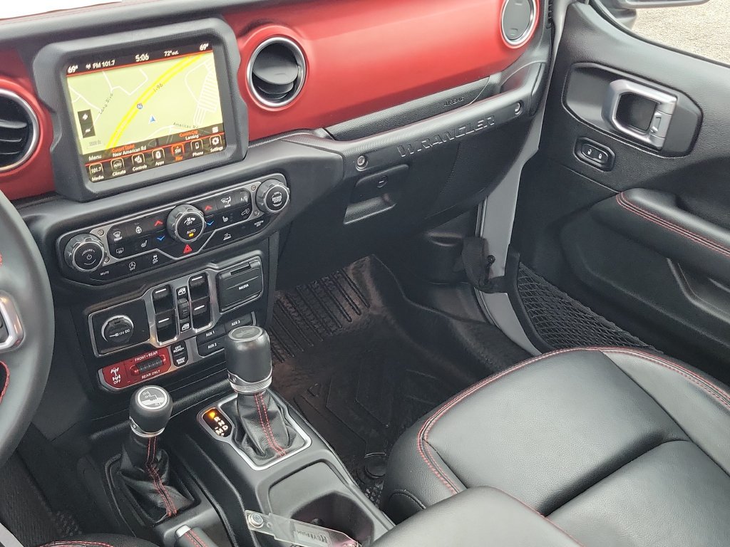 Used 2023 Jeep Wrangler Unlimited Rubicon AWD/4WD image 32