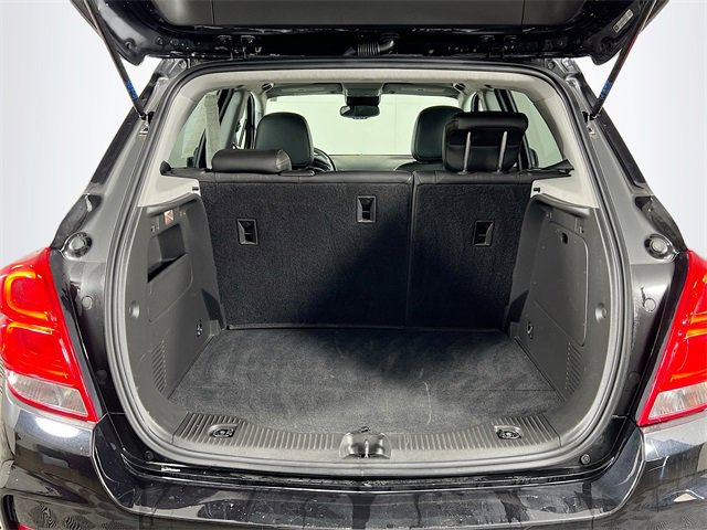 Used 2020 Chevrolet Trax LT w/ LT Convenience Package image 24