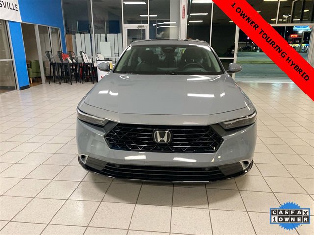 Used 2024 Honda Accord Touring image 3