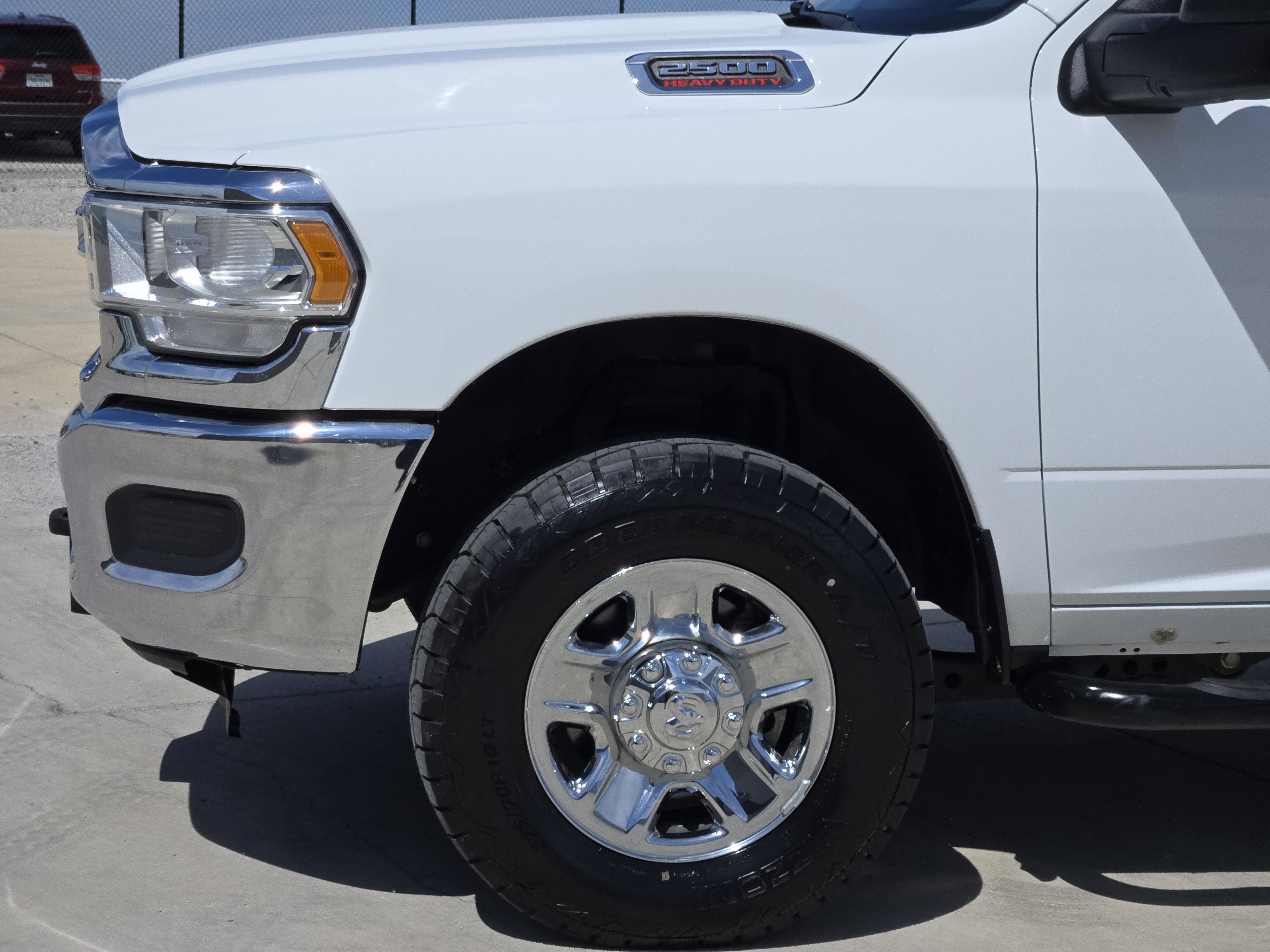 Certified 2024 RAM 2500 Tradesman w/ Chrome Appearance Group AWD/4WD image 9