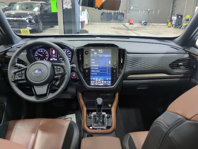 Used 2025 Subaru Forester Touring AWD/4WD image 5