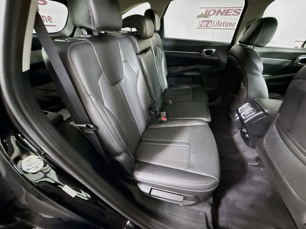 Used 2022 Kia Sorento S image 30