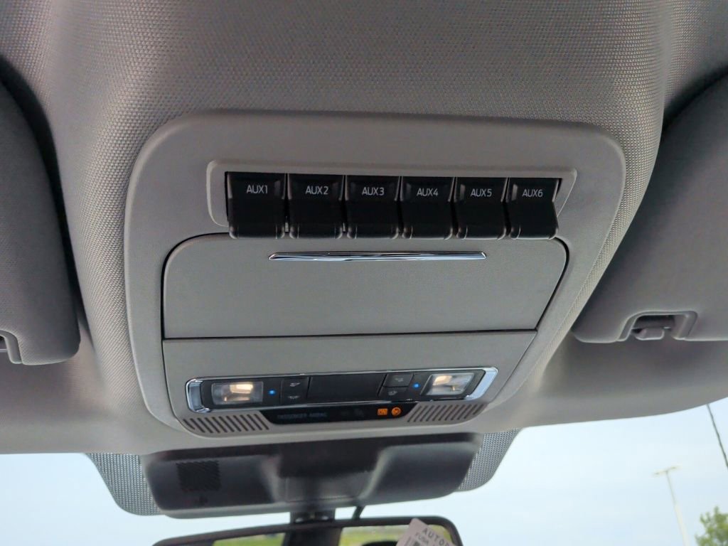 New 2026 Ford F250 Lariat w/ Chrome Package image 23