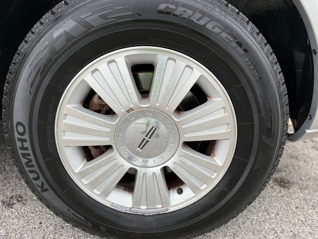 Used 2007 Lincoln Navigator Ultimate image 21