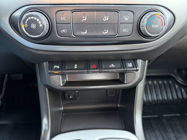Used 2022 Chevrolet Colorado LT w/ Fleet Safety Package image 22