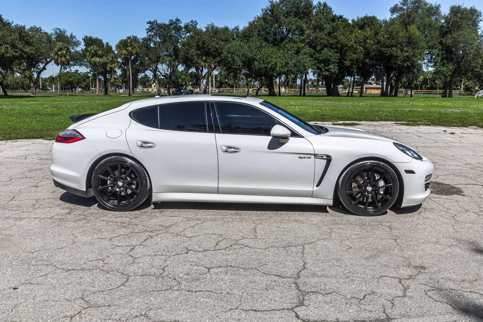 Used 2012 Porsche Panamera S RWD image 11