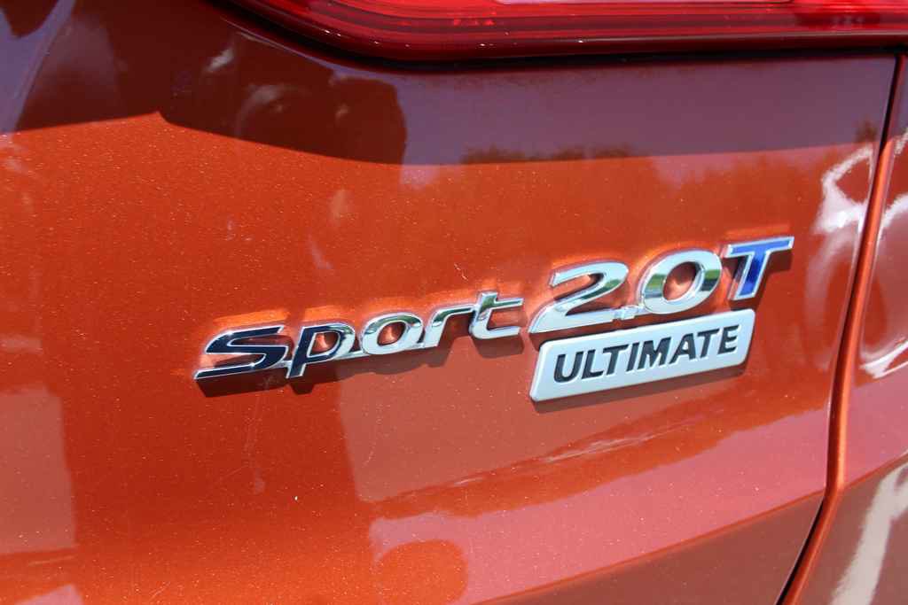 Used 2015 Hyundai Santa Fe Sport 2.0T w/ Option Group 05 FWD image 7