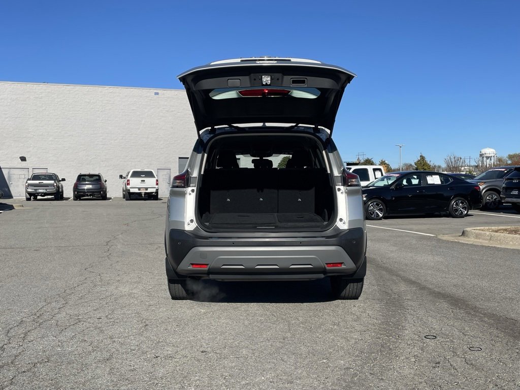 Used 2023 Nissan Rogue SV image 7