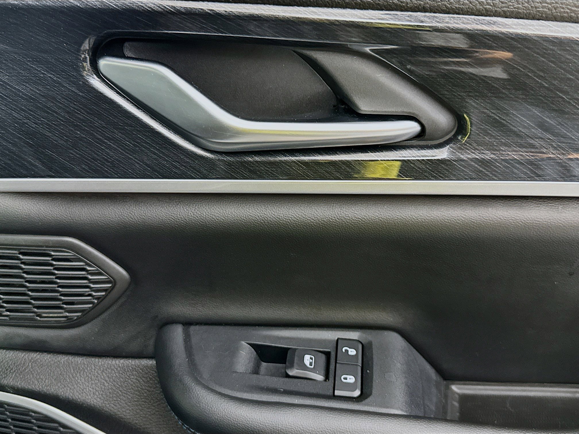 Used 2023 Jeep Grand Cherokee Trailhawk w/ Luxury Tech Group III image 30