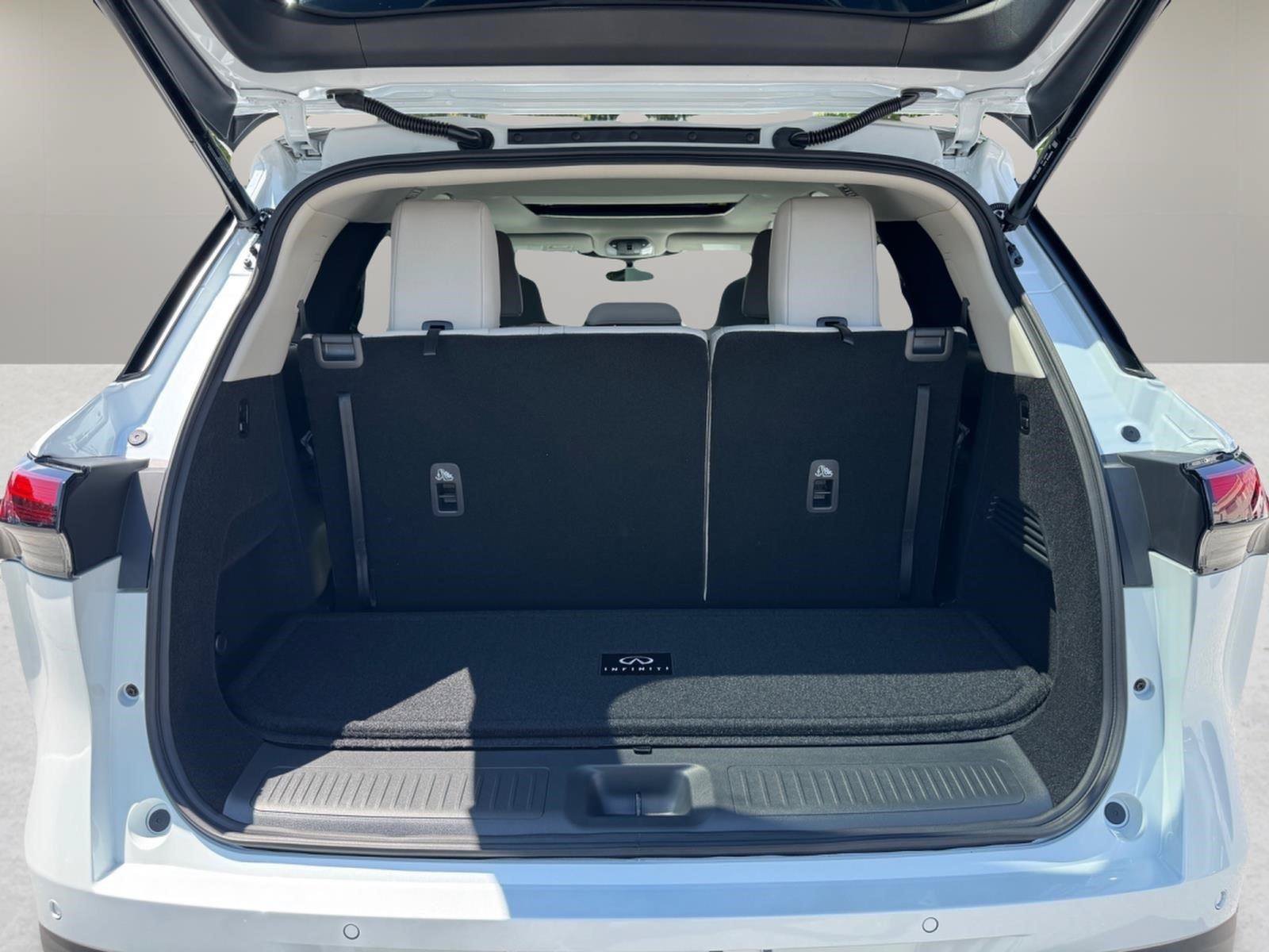 New 2027 INFINITI QX60 Luxe w/ Cargo Package FWD image 12