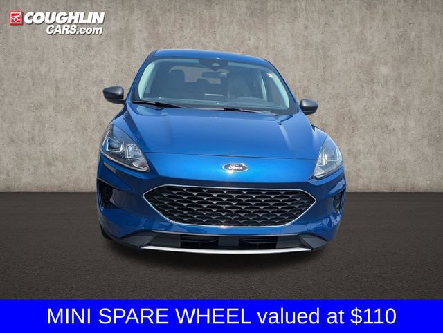 Used 2022 Ford Escape SE w/ Cold Weather Package FWD image 2