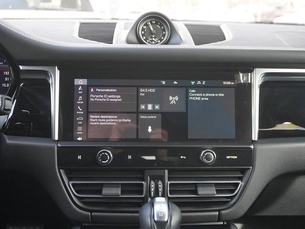 Used 2022 Porsche Macan image 52