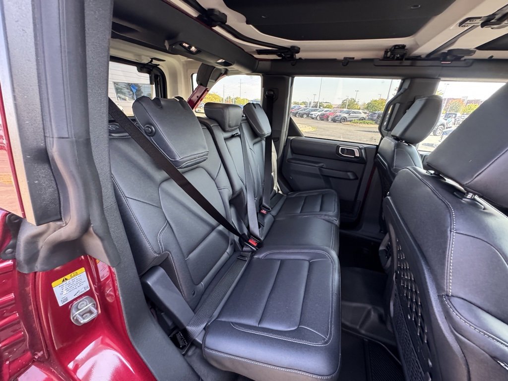 New 2025 Ford Bronco Badlands image 16