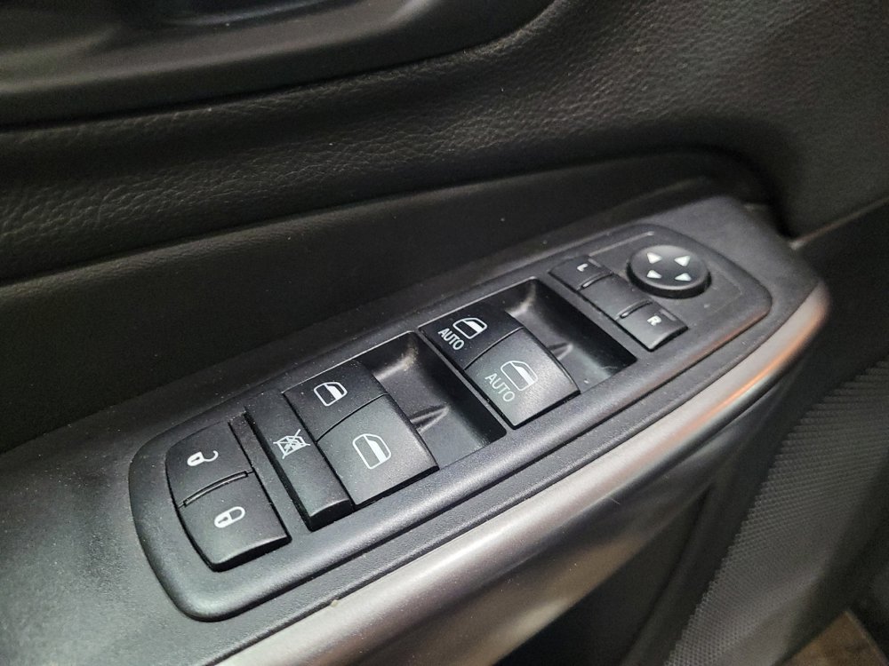 Used 2019 Jeep Cherokee Limited AWD/4WD image 27