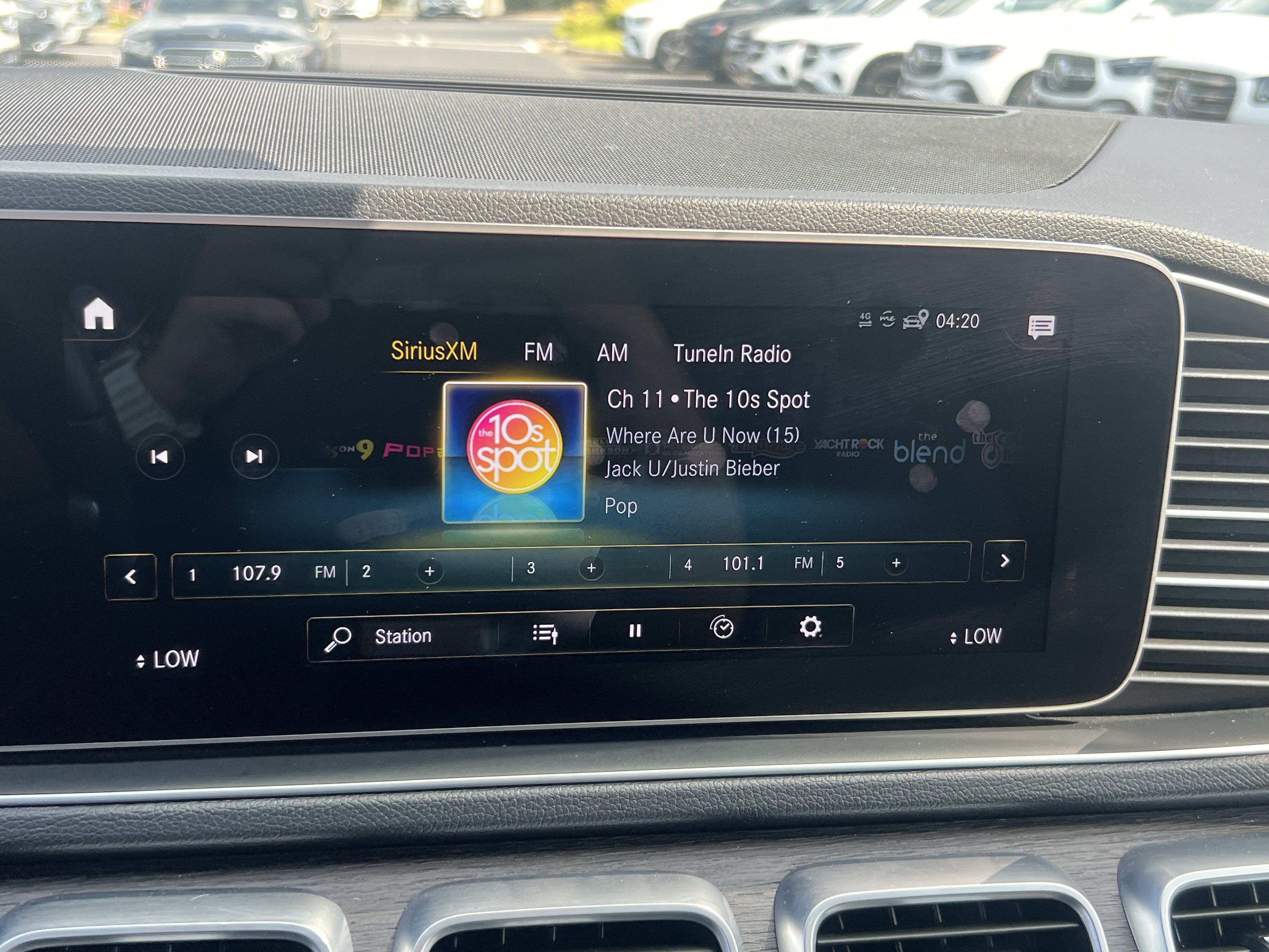 Used 2022 Mercedes-Benz GLE 350 4MATIC w/ Premium Package image 23