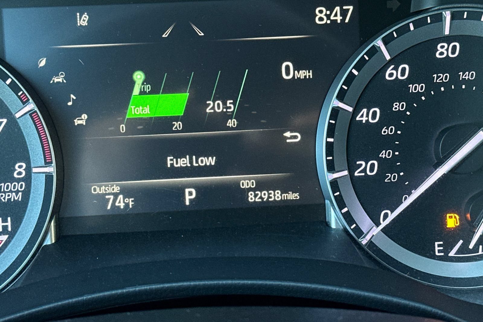 Used 2022 Toyota Highlander XLE FWD image 28