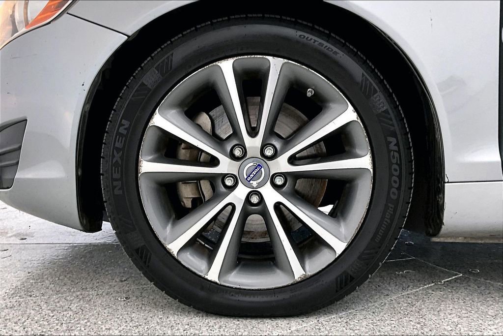 Used 2012 Volvo C70 T5 image 11