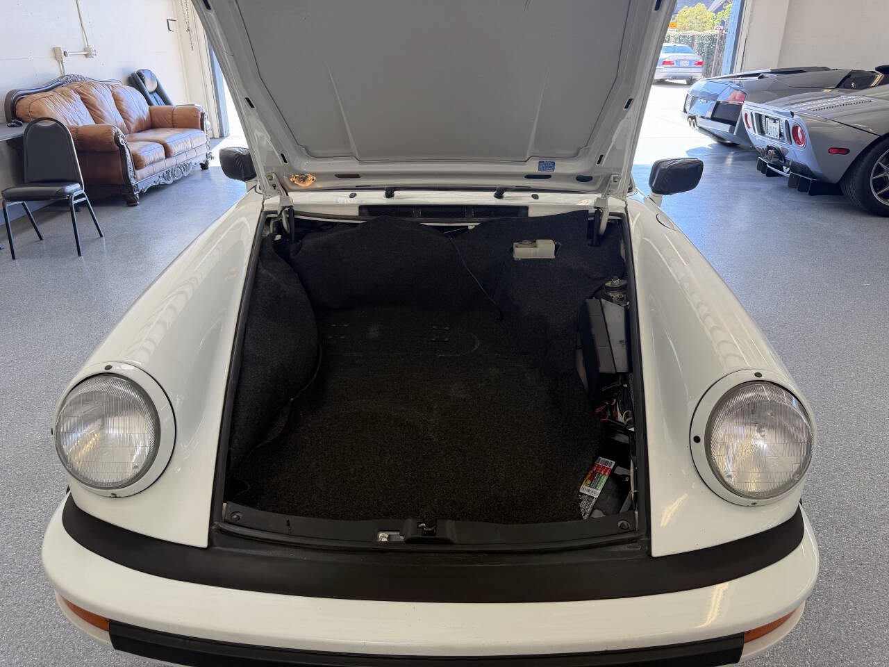 Used 1988 Porsche 911 Carrera RWD image 46