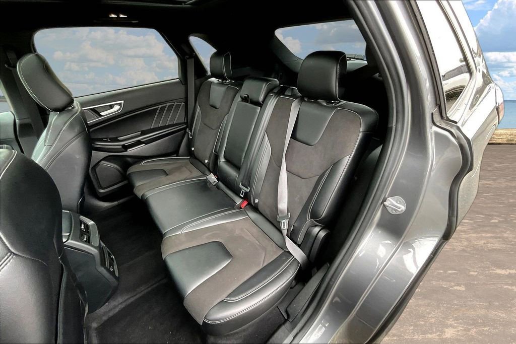 Used 2022 Ford Edge ST w/ Equipment Group 401A AWD/4WD image 24