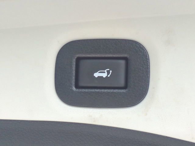 Used 2020 Nissan Rogue SV FWD image 15