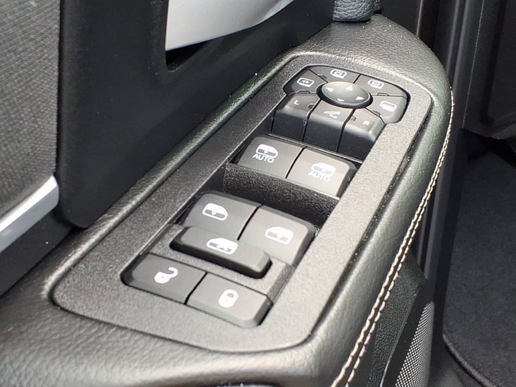 Used 2025 RAM 2500 Big Horn AWD/4WD image 11