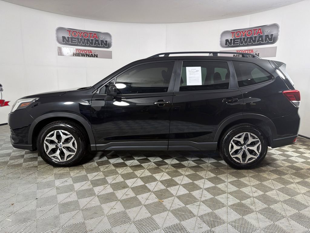 Used 2023 Subaru Forester Premium AWD/4WD image 7