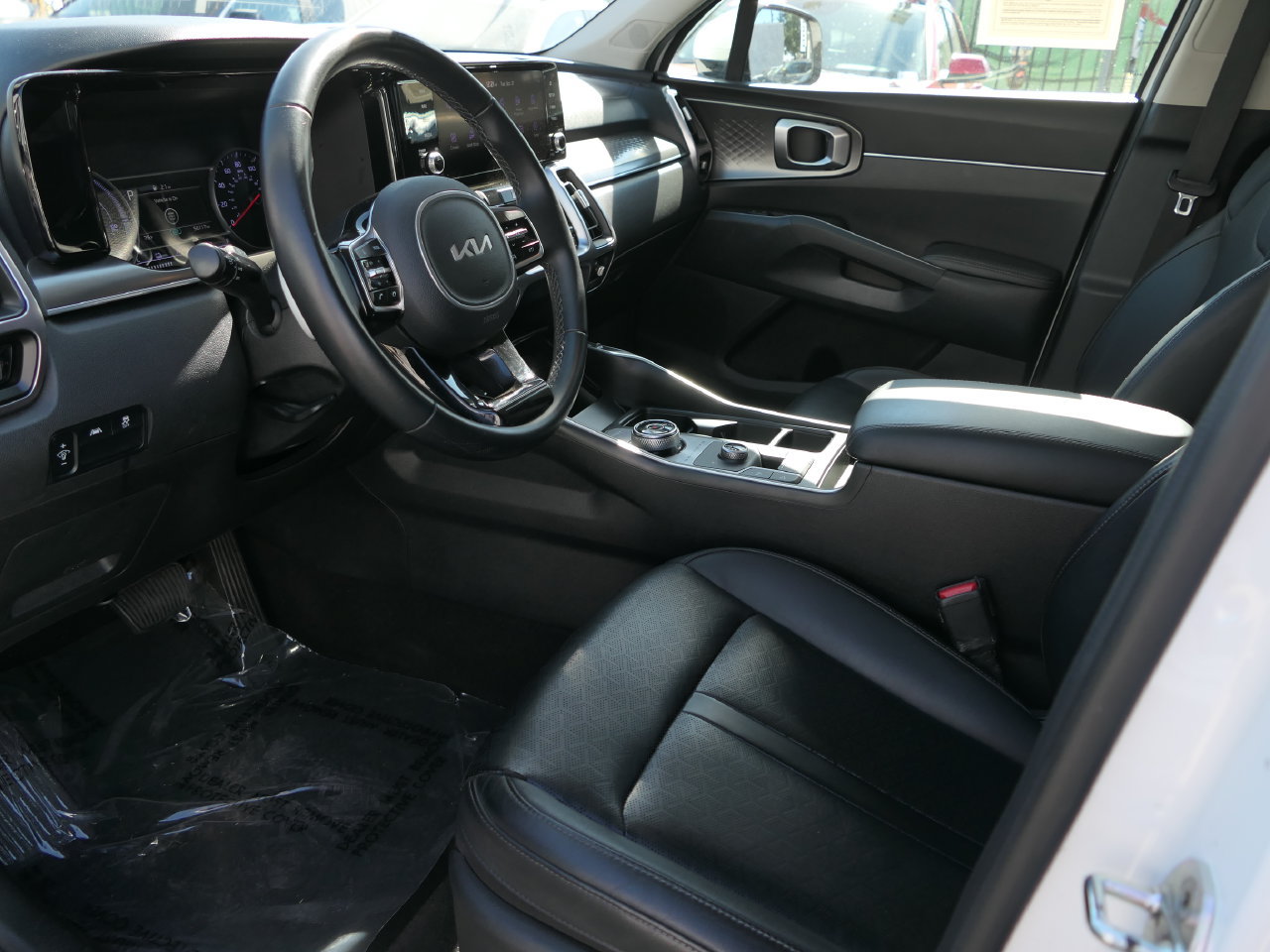 Certified 2022 Kia Sorento S AWD/4WD image 13