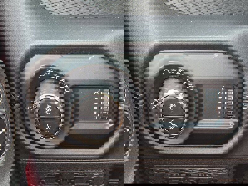 Certified 2025 Jeep Gladiator Rubicon w/ Convenience Group image 21