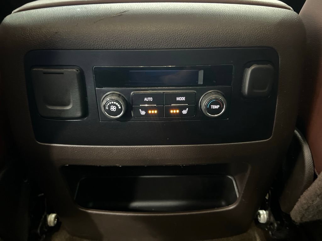 Used 2015 Chevrolet Tahoe LTZ RWD image 26