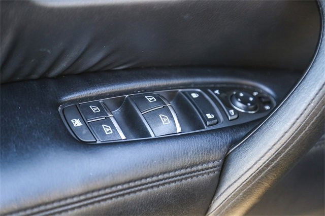 Used 2022 Nissan Armada SL w/ Captain's Chairs Package image 21