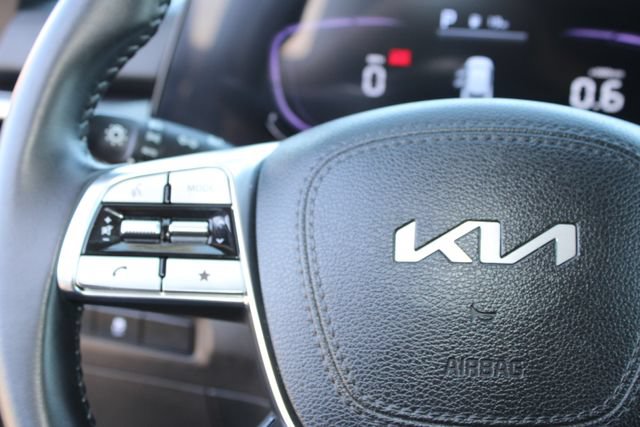 Used 2024 Kia Telluride LX FWD image 18
