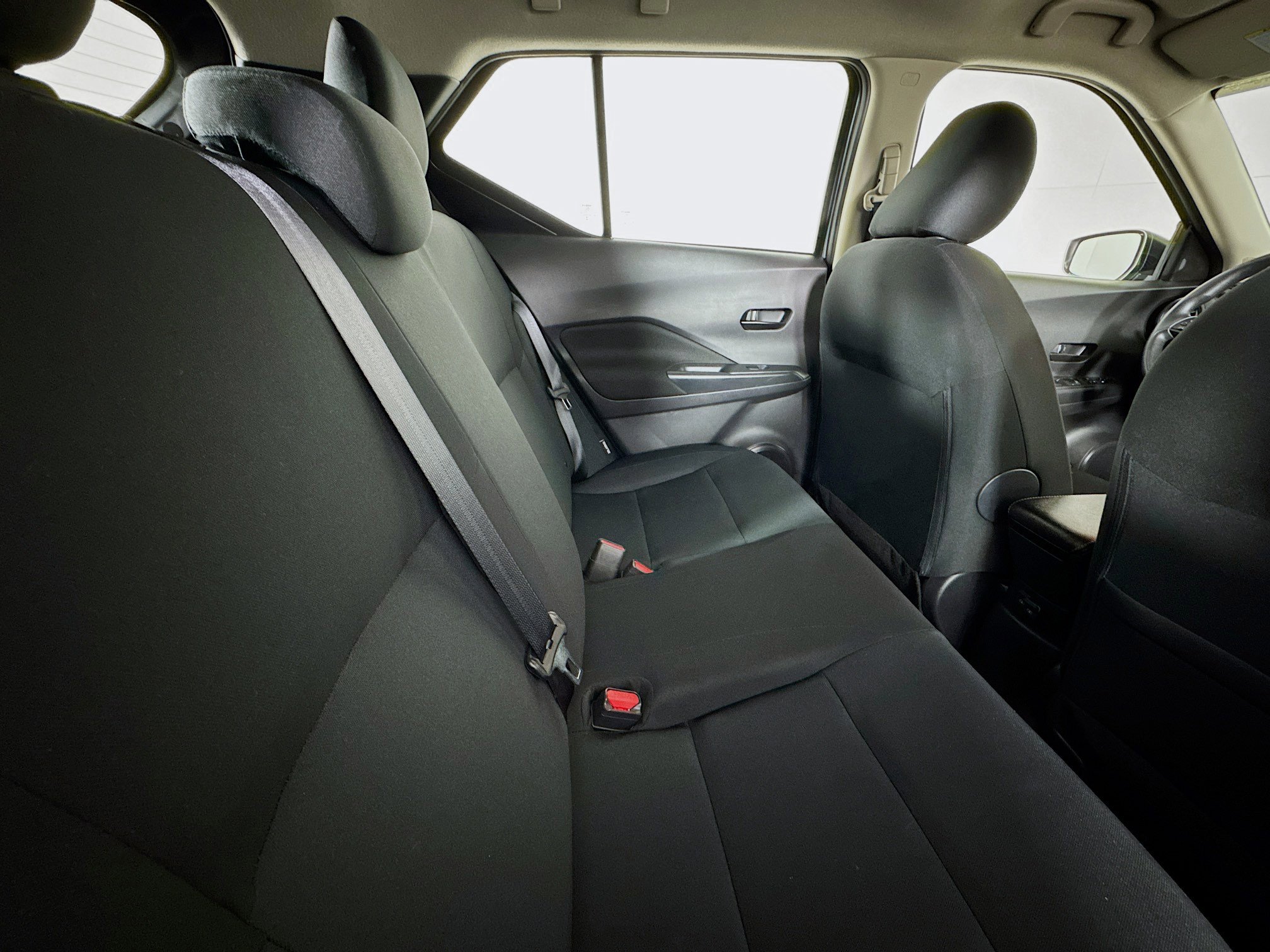 Used 2023 Nissan Kicks S image 26