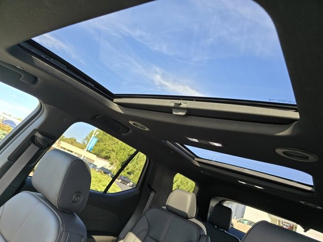 Used 2023 Chevrolet Traverse RS w/ LPO, Floor Liner Package image 16