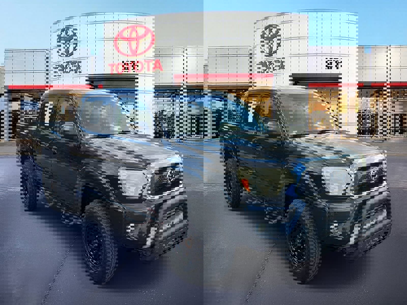 Used 2013 Toyota Tacoma 4x4 Double Cab w/ SR5 Pkg image 3