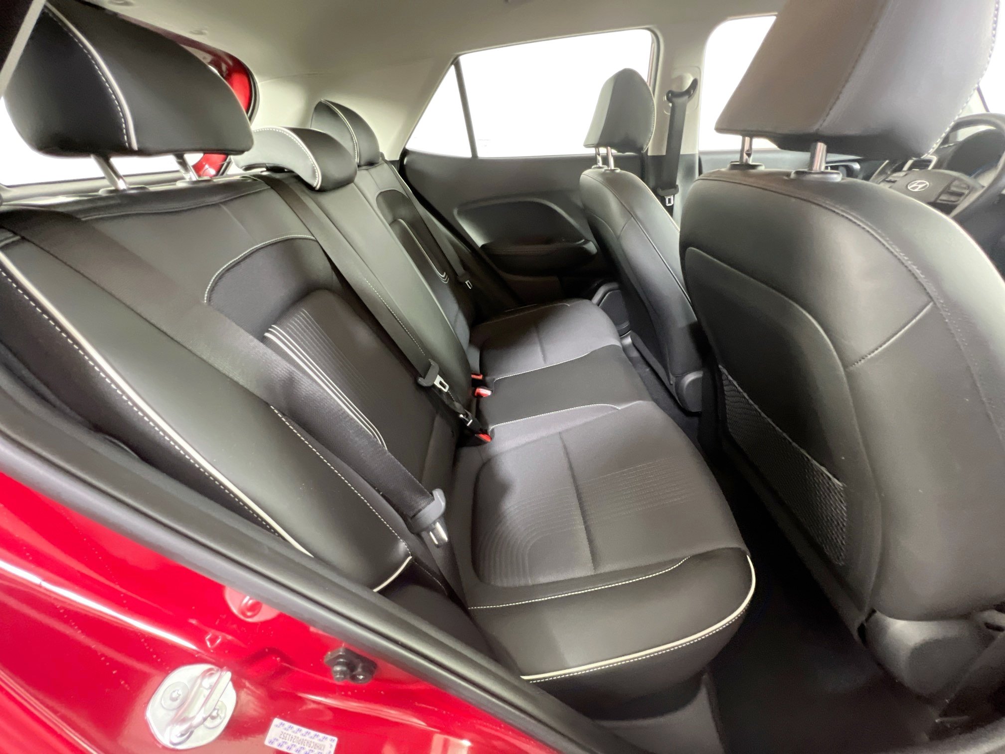 Used 2023 Hyundai Venue Limited FWD image 26