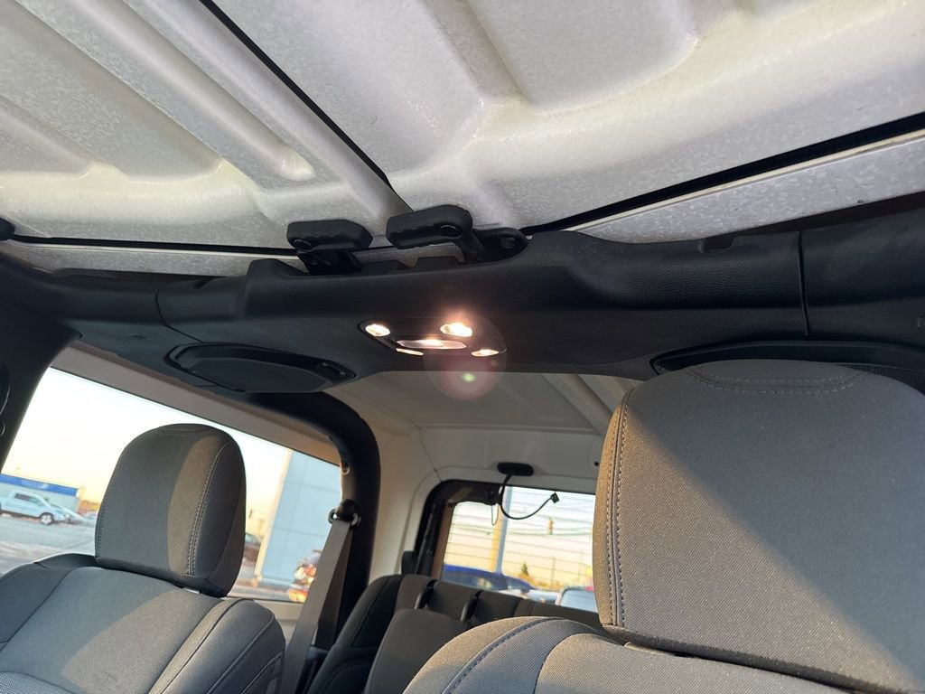 Used 2020 Jeep Wrangler Sport AWD/4WD image 18