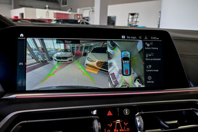 Used 2022 BMW X7 xDrive40i w/ Premium Package image 50