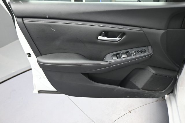 Used 2024 Nissan Sentra SV FWD image 21