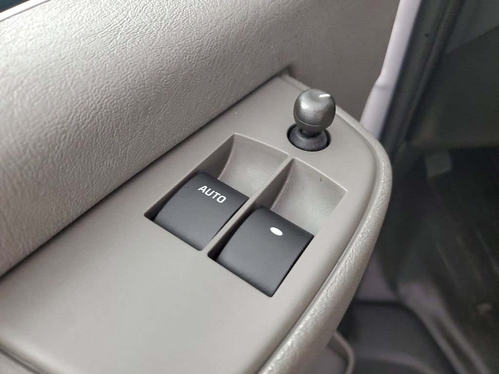 New 2025 Chevrolet Express 2500 image 28