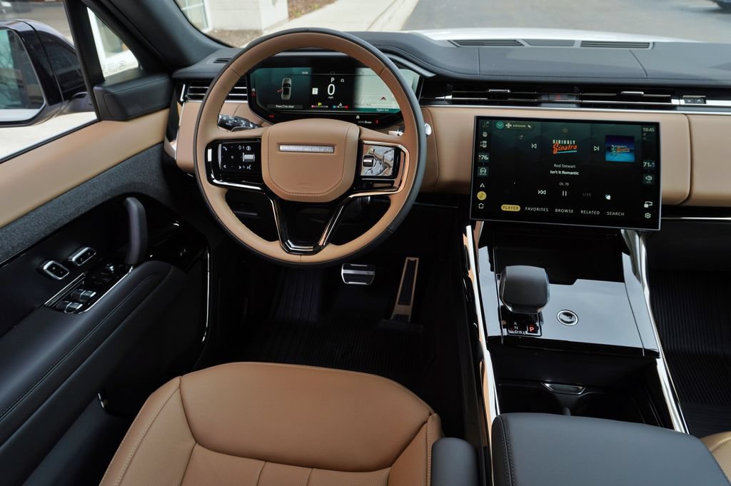 New 2026 Land Rover Range Rover Sport Dynamic SE AWD/4WD image 16