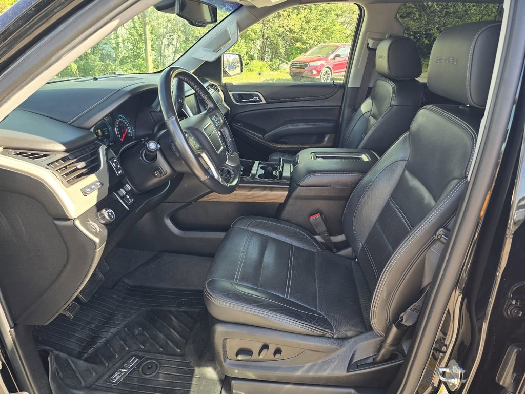Used 2020 GMC Yukon Denali w/ Open Road Package RWD image 12